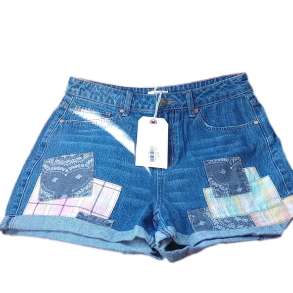 Brand new patch Easel denim shorts size M - Picture 1 of 6
